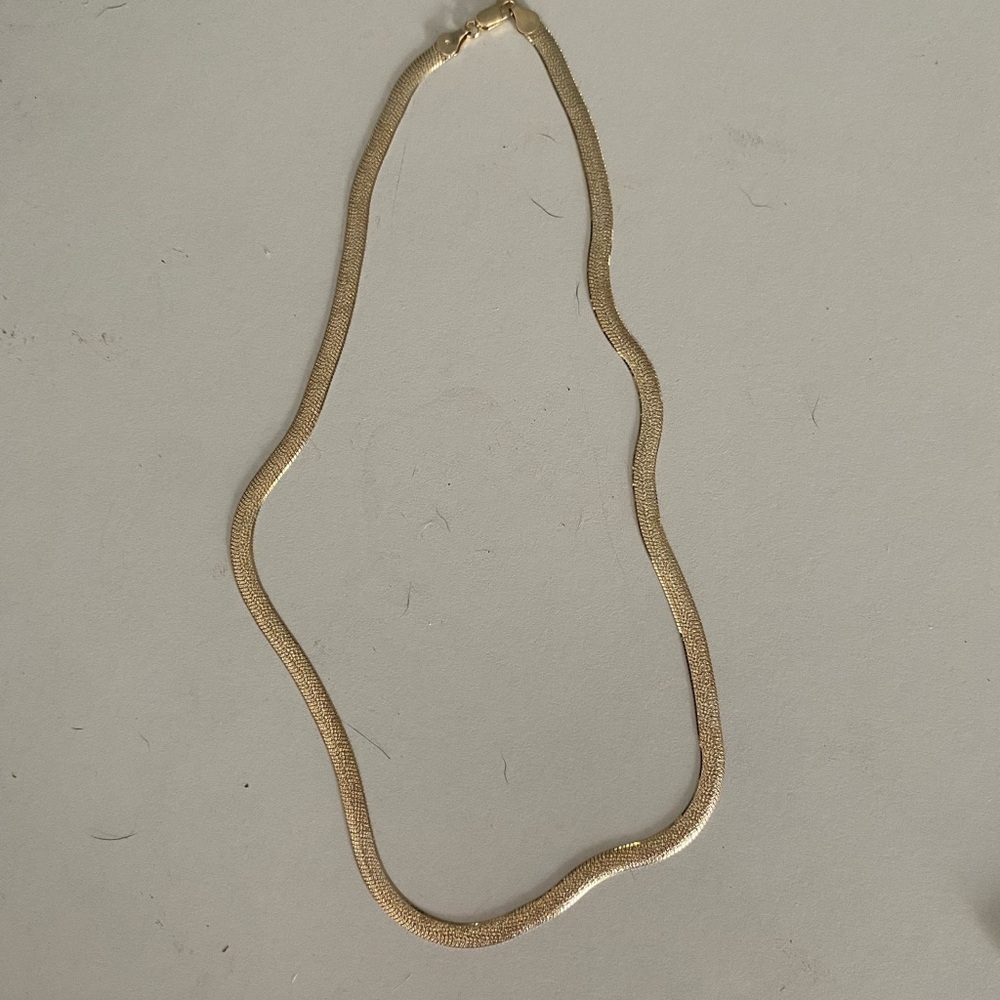 Elegant Gold Necklace